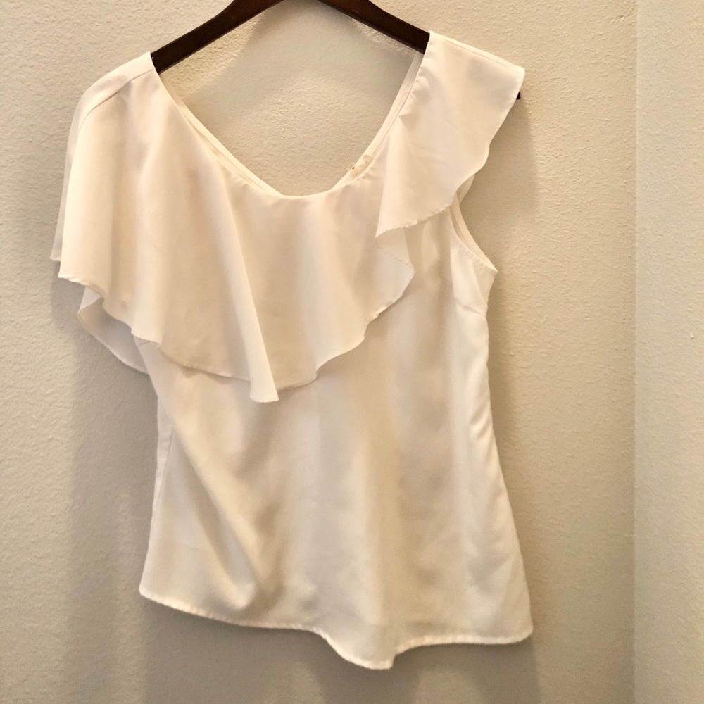 White dress shirt